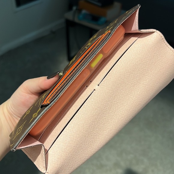 ❌❌SOLD❌❌Louis Vuitton Jeanne Wallet - Picture 15 of 16